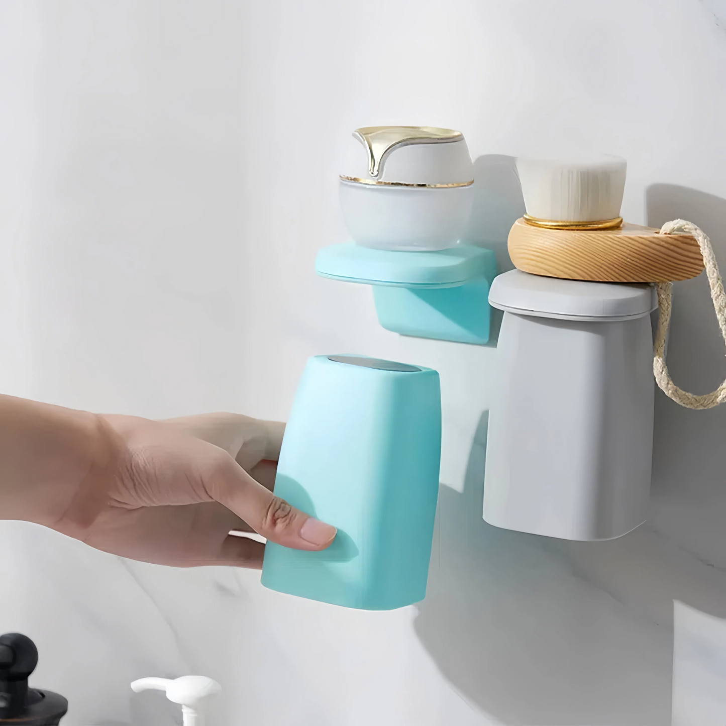 Rinso Wall Mount Magnetic Cup loaded